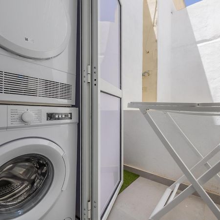 Sleek & Stylish 2Br Accommodation With Large Private Terrace - Close To Saint Julian'S & Tigne Shopping Mall Sliema Luaran gambar